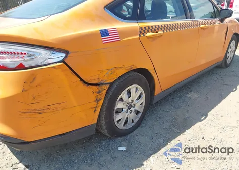 2014 Ford Fusion S z USA, uszkodzony, nr VIN 1FA6P0G77E5404924